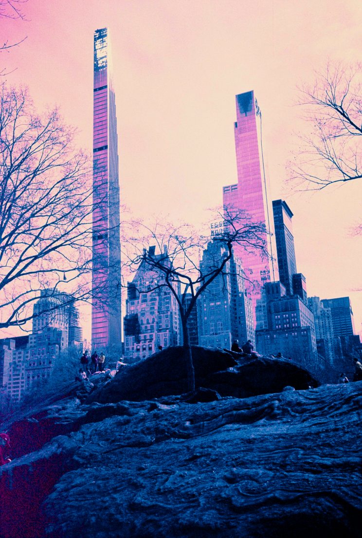 Südrand des Central Park, Manhattan, kurz nach der Sonnenfinsternis, belichtet auf Kodak EIR Infrarotfilm